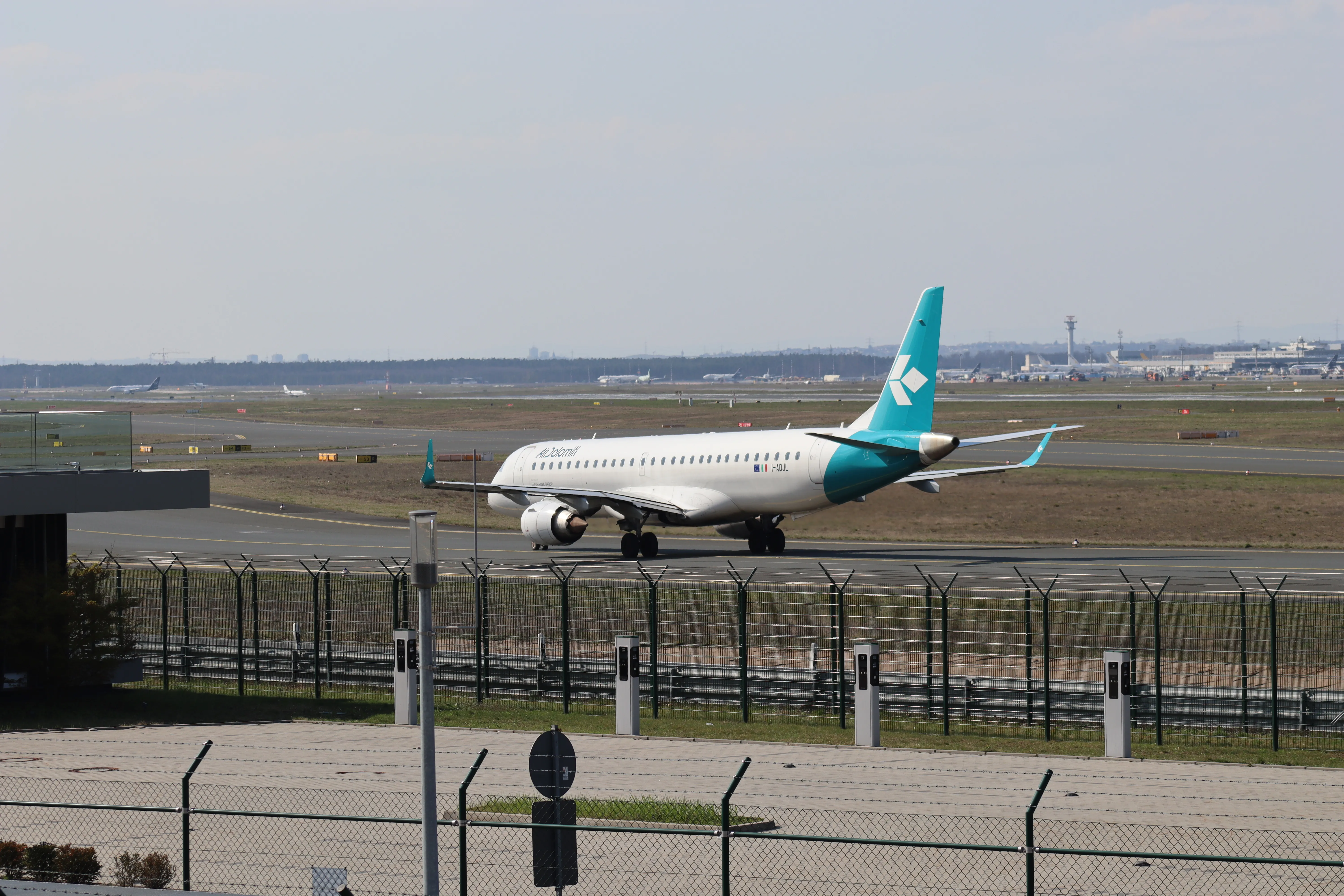 Airdolomiti Embraer E190