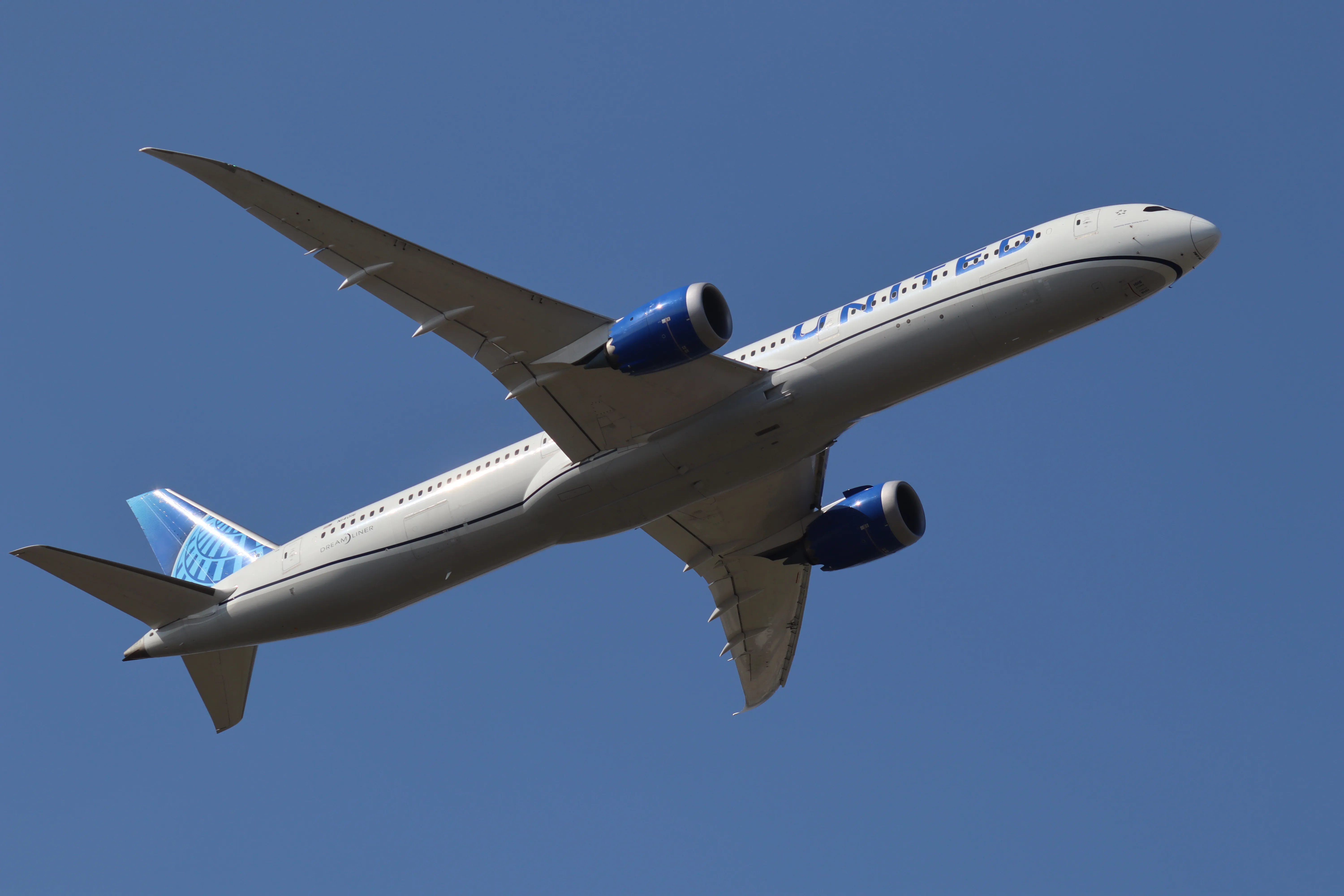 United Airlines Boeing 787