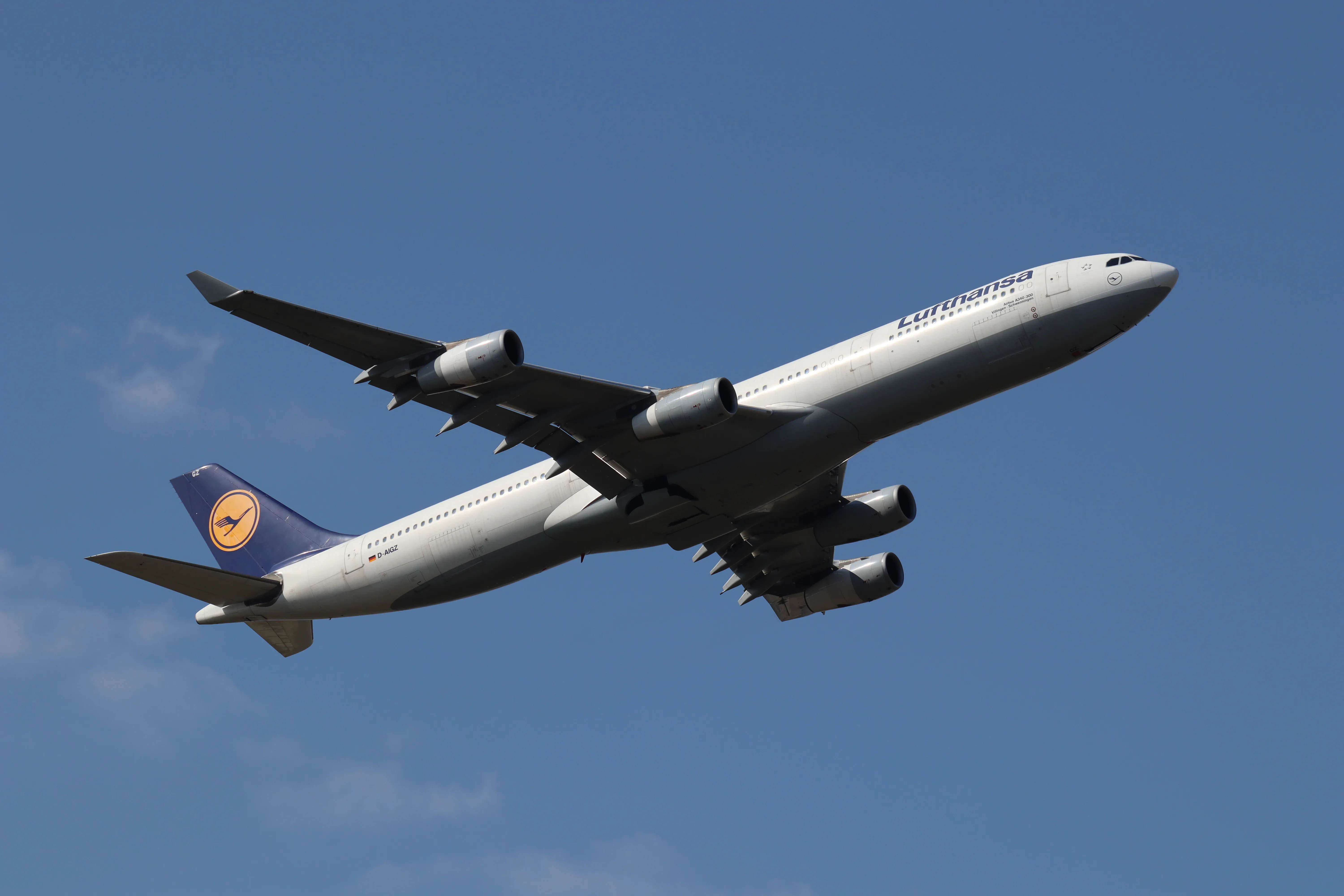 Lufthansa Airbus A340