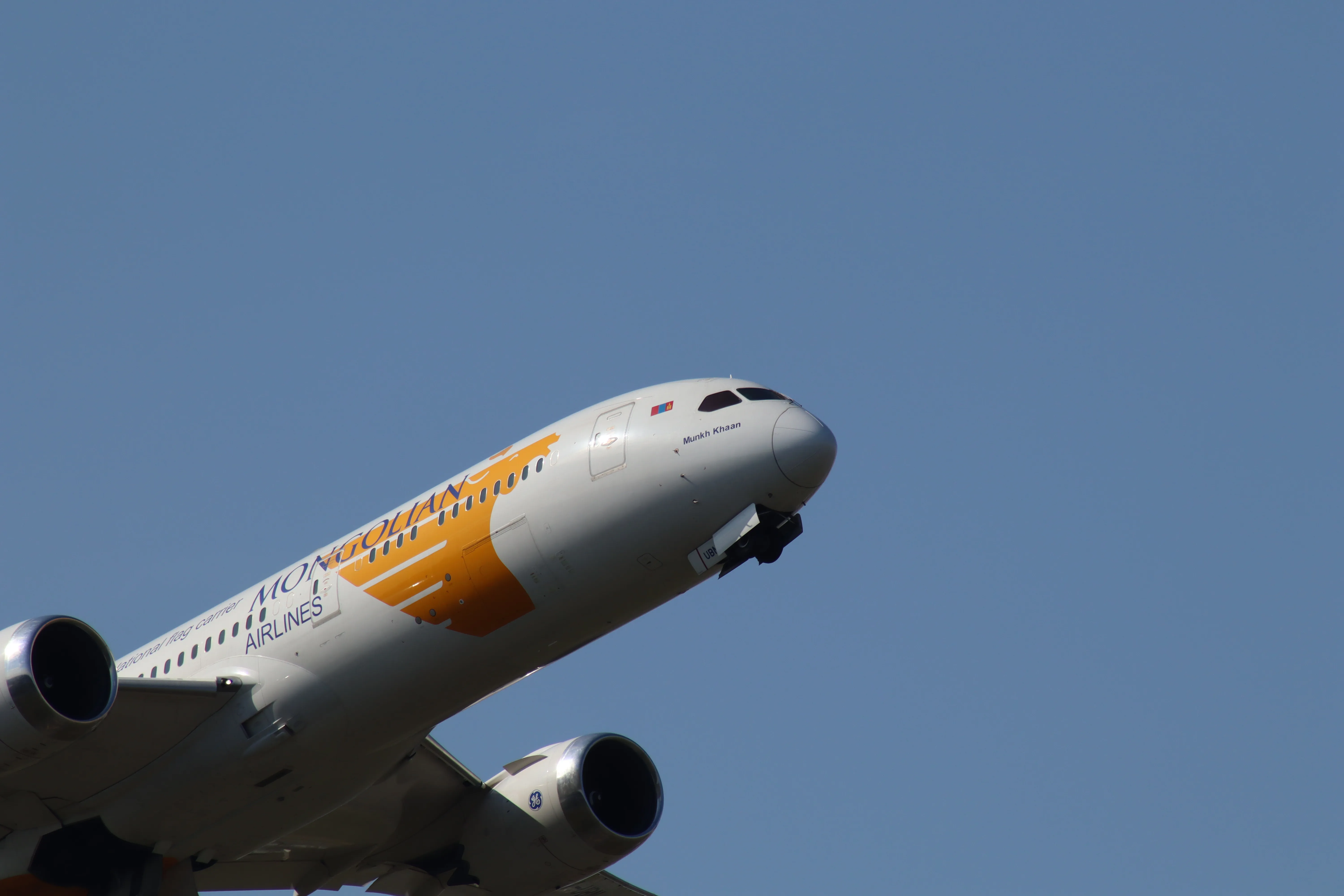 Mongolian Airlines Boeing 787