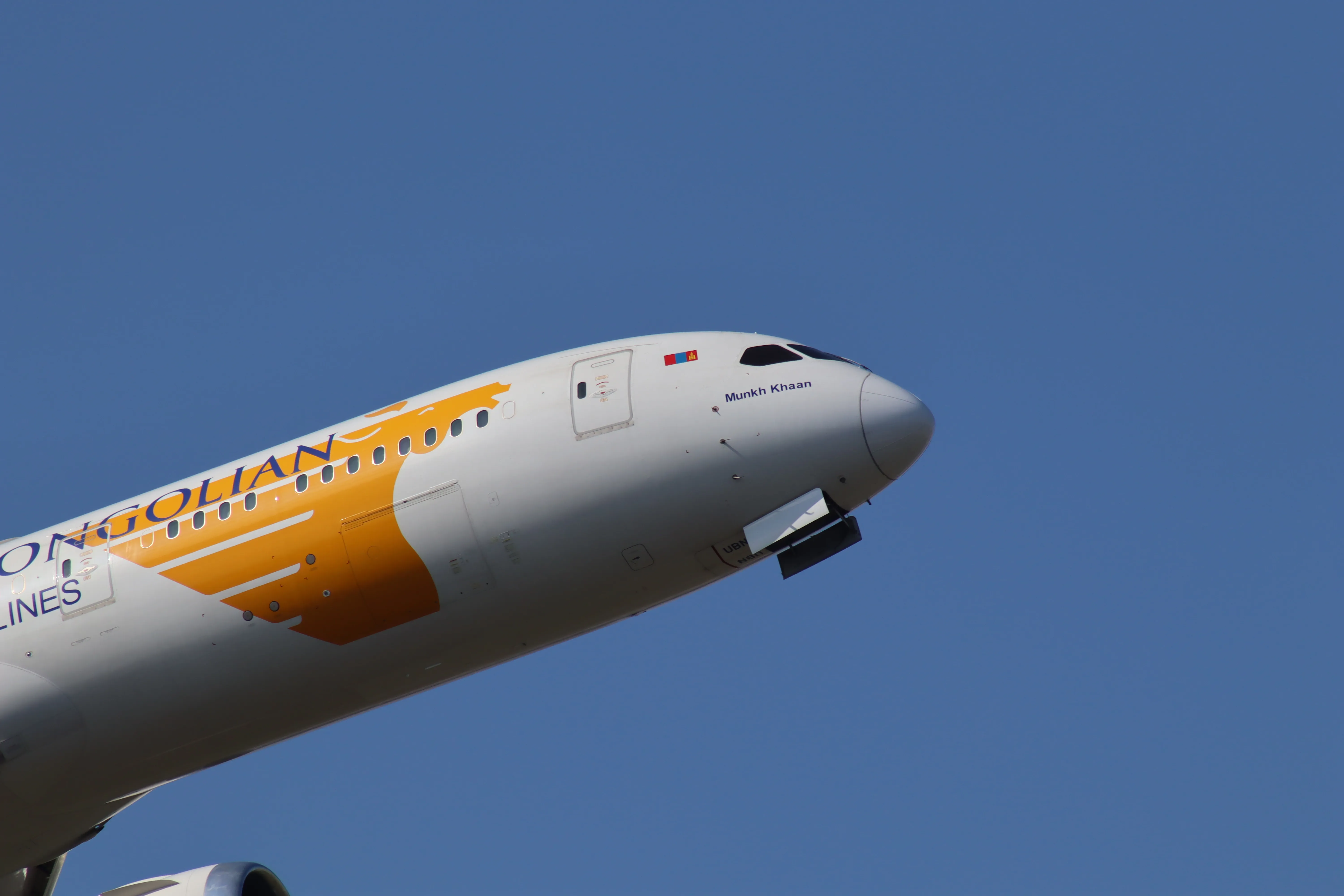 Mongolian Airlines Boeing 787