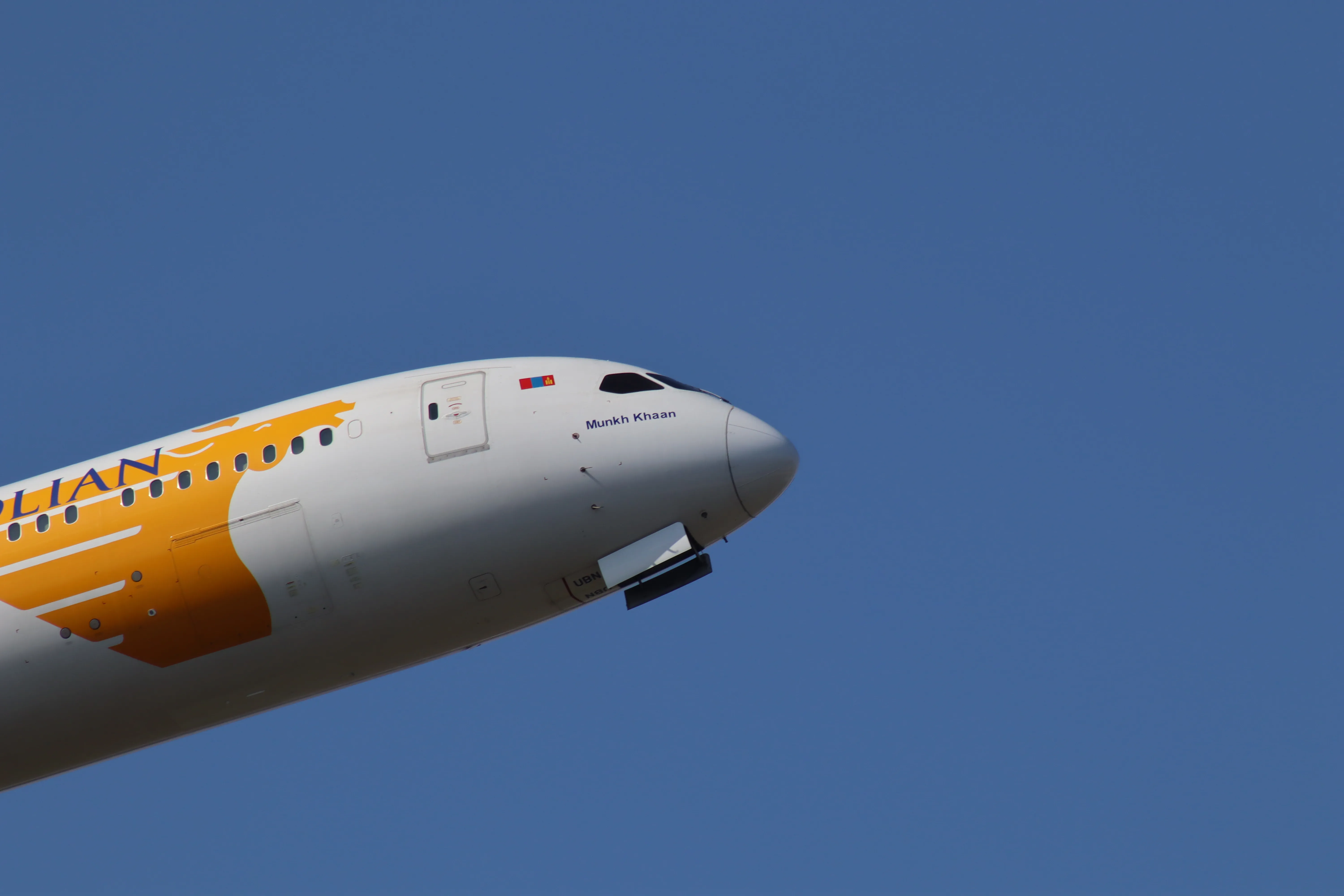 Mongolian Airlines Boeing 787