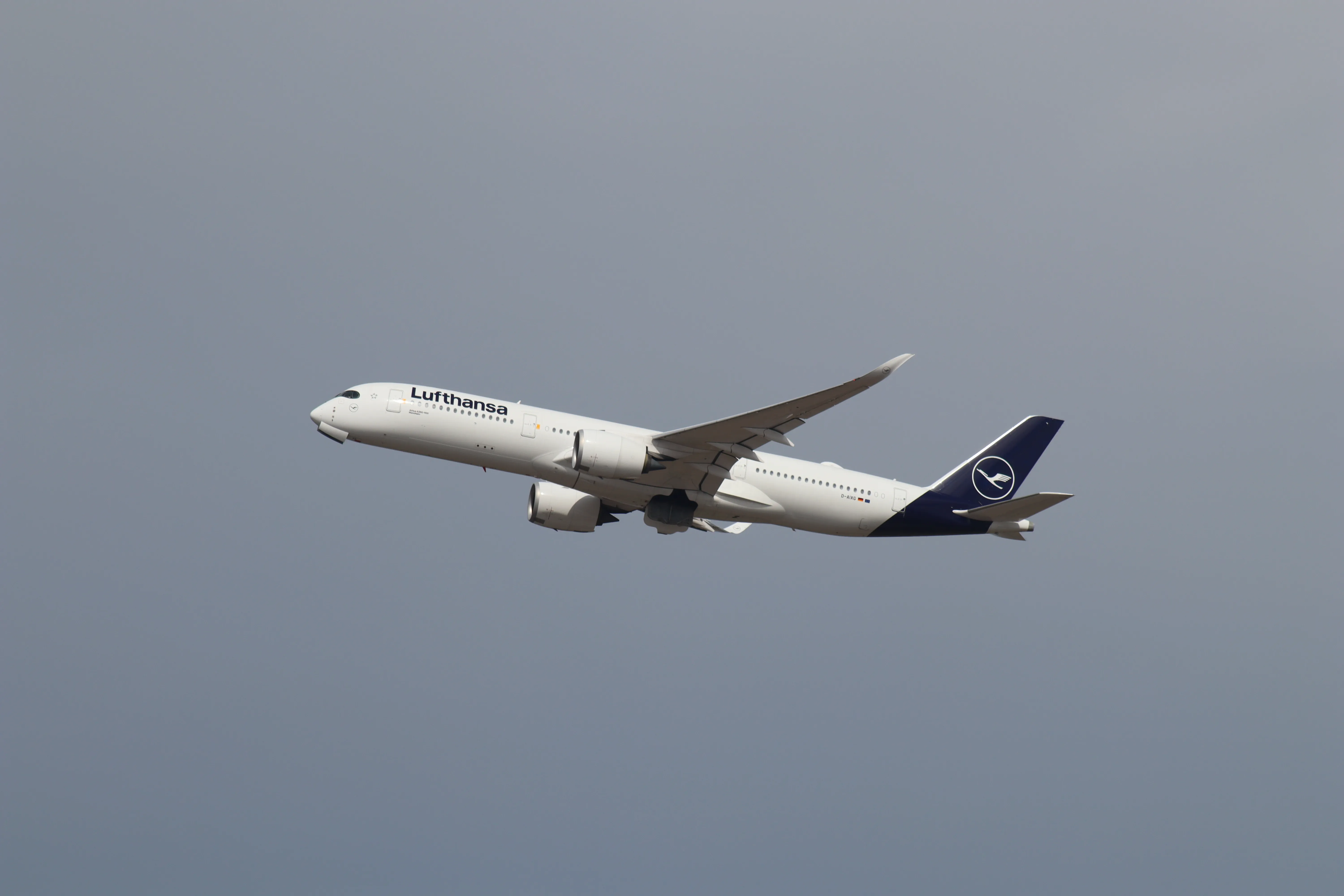 Lufthansa Airbus A350