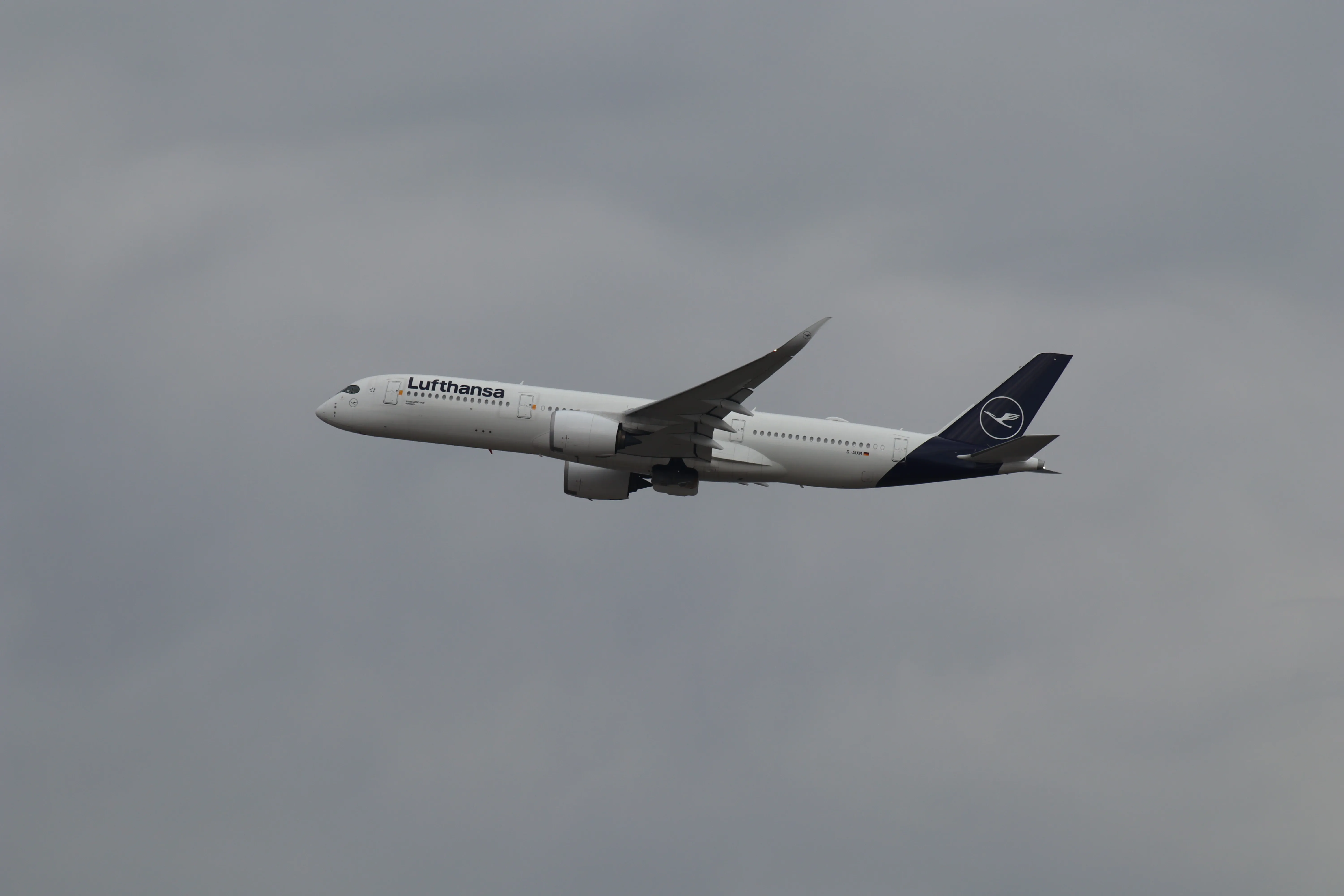 Lufthansa Airbus A350