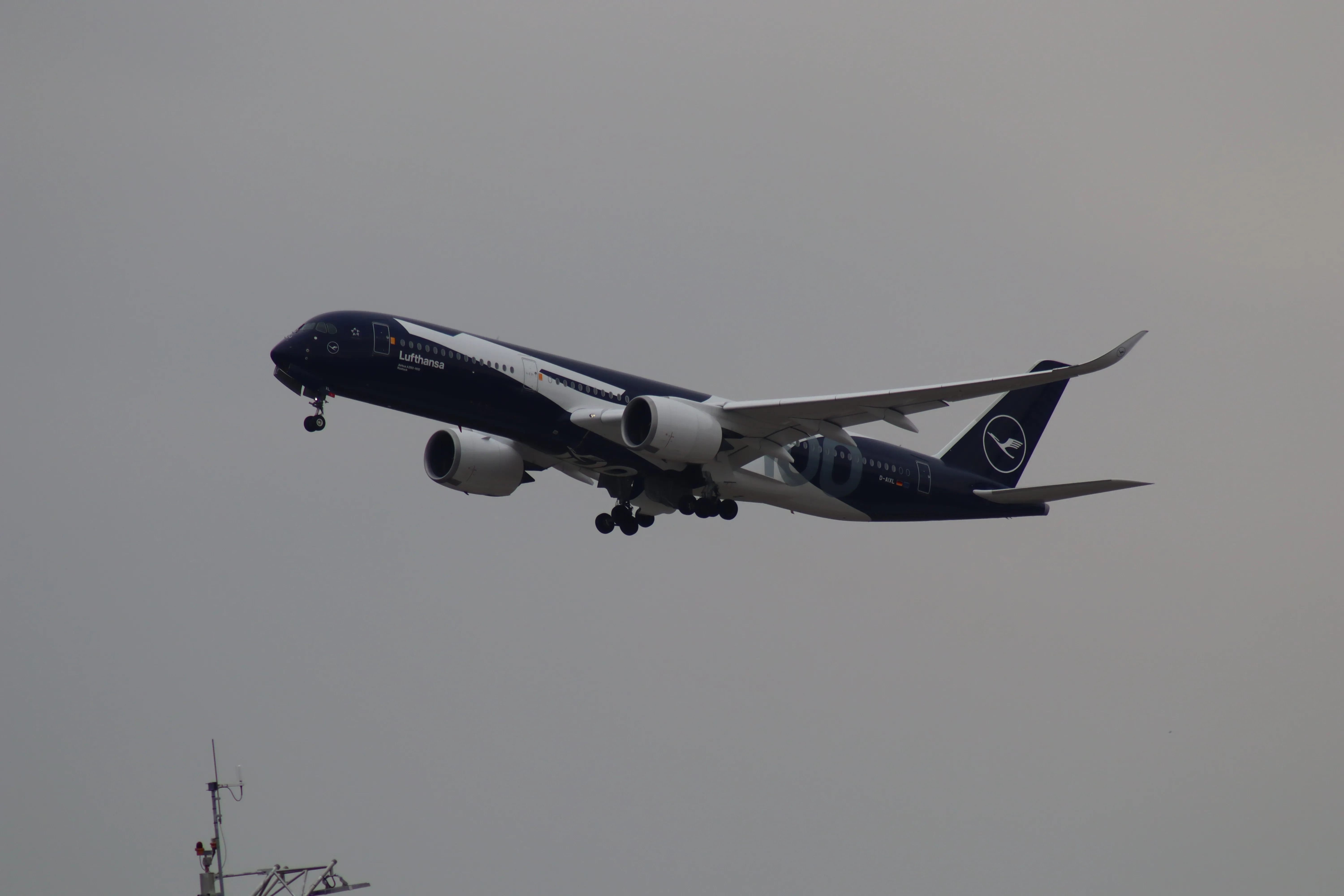 Lufthansa Airbus A350