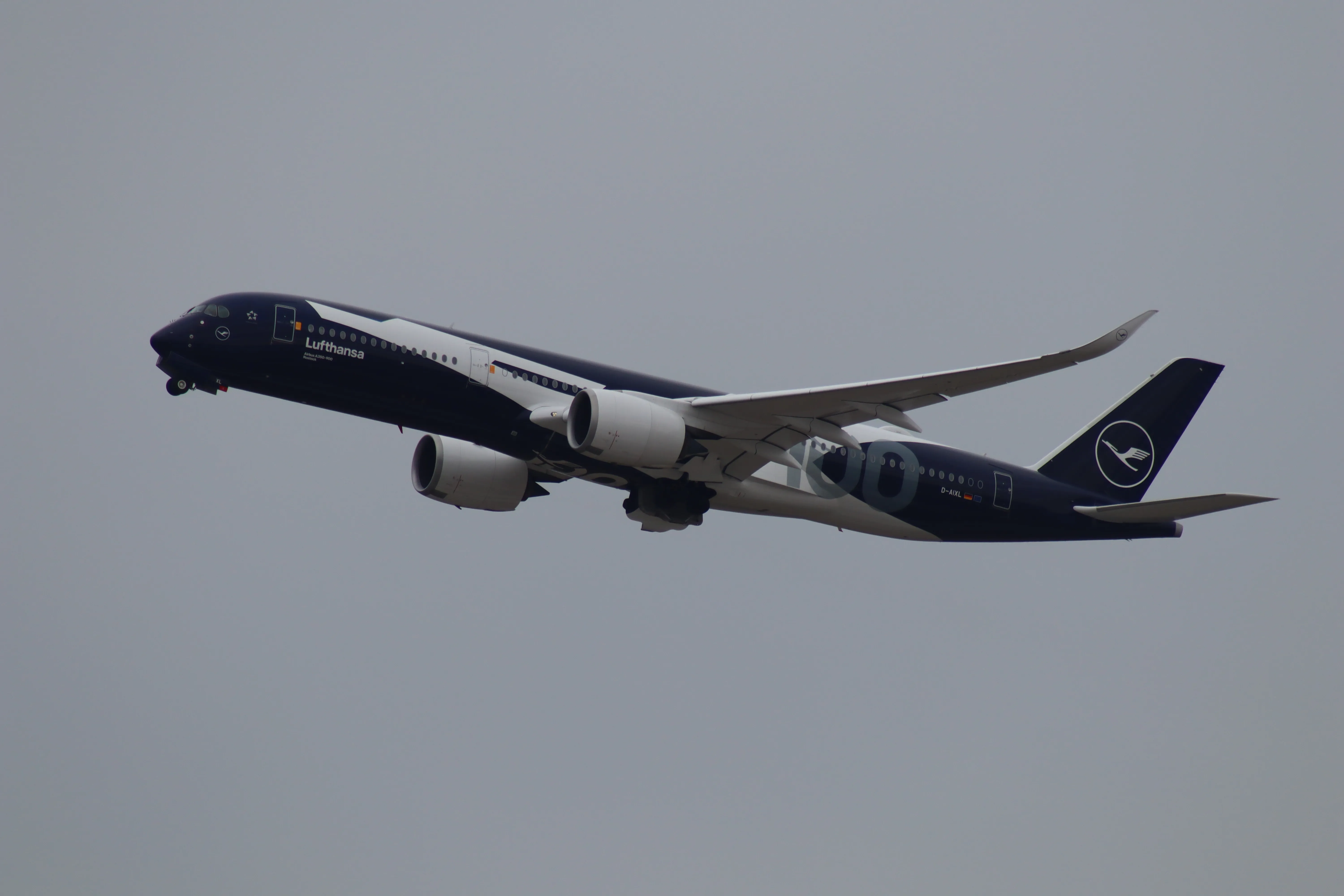 Lufthansa Airbus A350