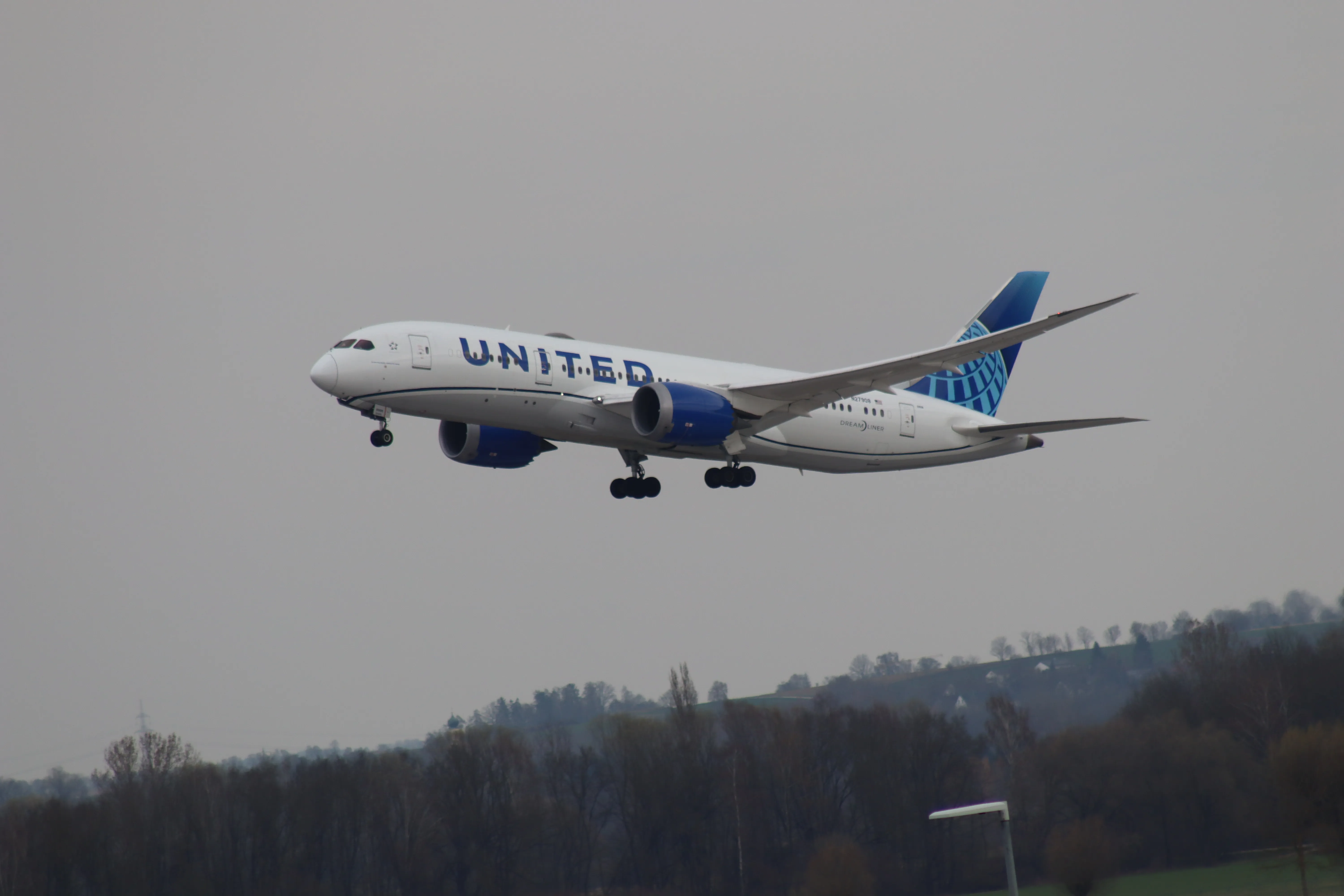 United Airlines Boeing 787